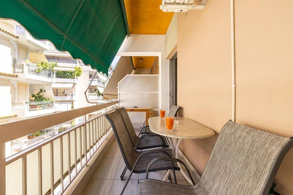 Urban Grey Apartment เอเธนส์ ภายนอก รูปภาพ