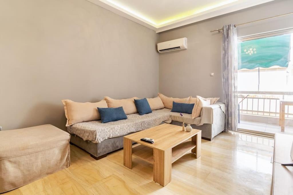 Urban Grey Apartment เอเธนส์ ภายนอก รูปภาพ