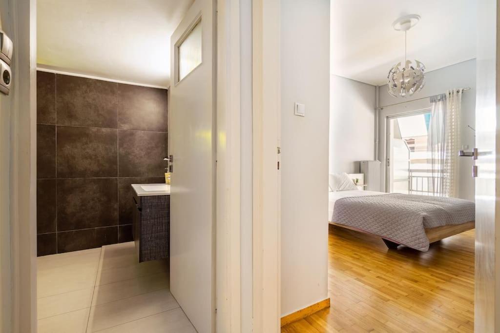 Urban Grey Apartment เอเธนส์ ภายนอก รูปภาพ