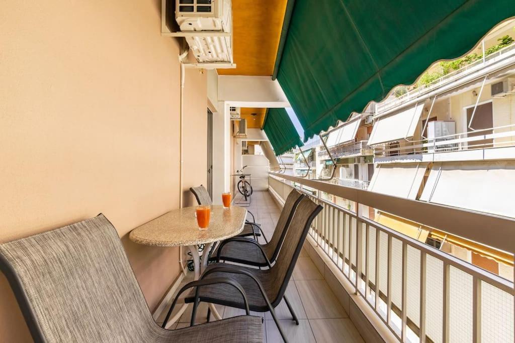 Urban Grey Apartment เอเธนส์ ภายนอก รูปภาพ