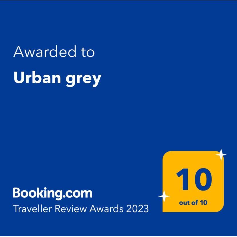 Urban Grey Apartment เอเธนส์ ภายนอก รูปภาพ